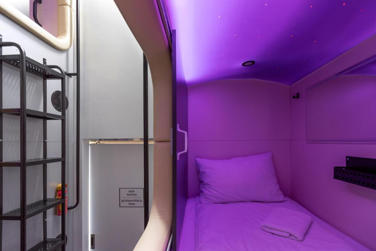Capsule Hotel Constellation 89 Lviv Exterior photo