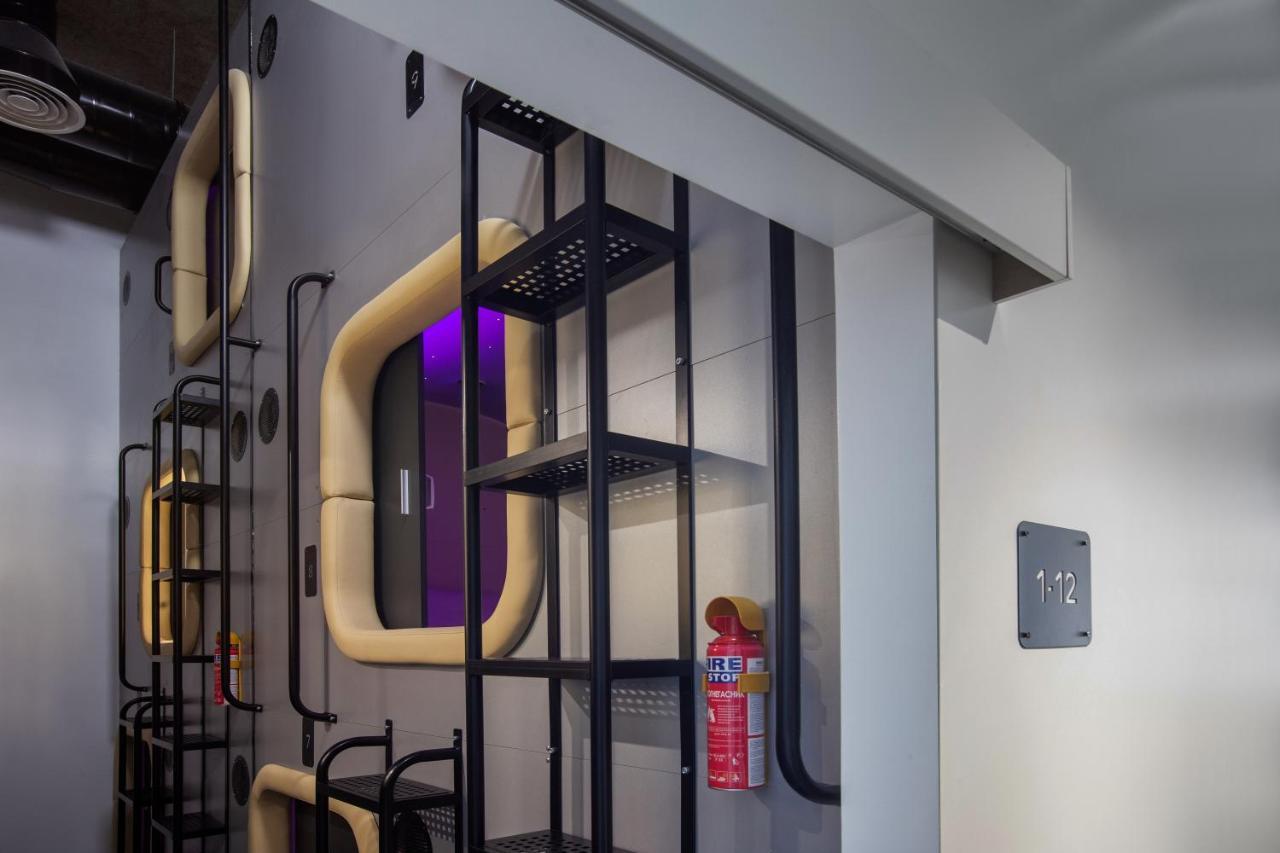 Capsule Hotel Constellation 89 Lviv Exterior photo