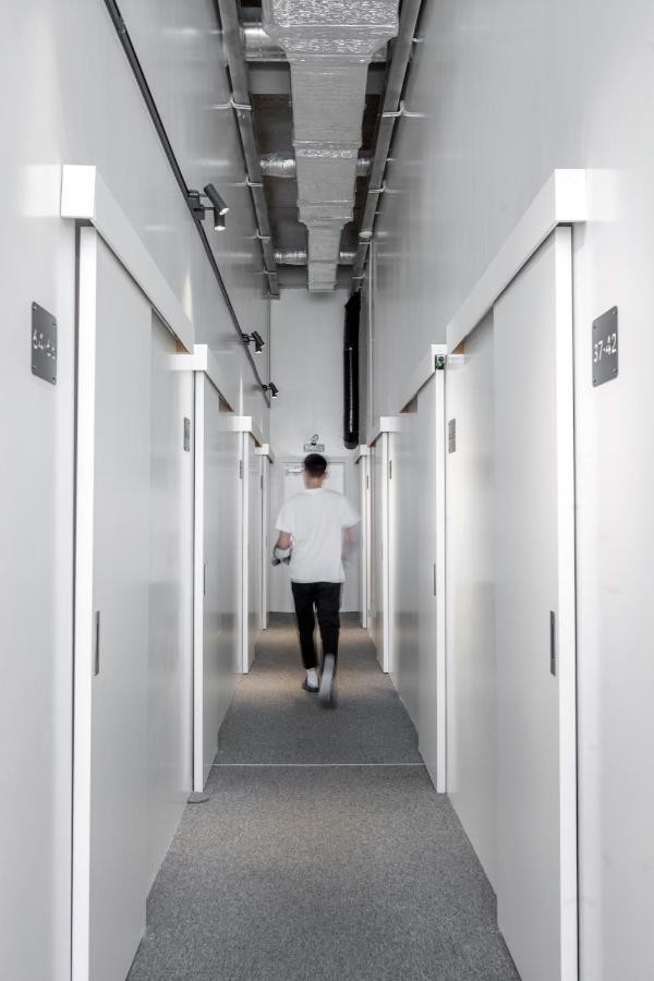 Capsule Hotel Constellation 89 Lviv Exterior photo